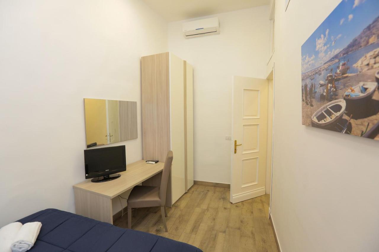 Plateia Apartment Napoli Bagian luar foto