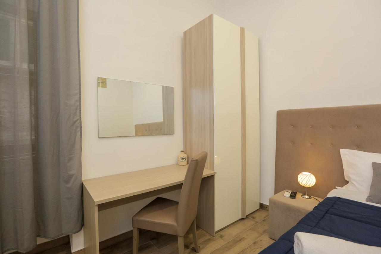 Plateia Apartment Napoli Bagian luar foto