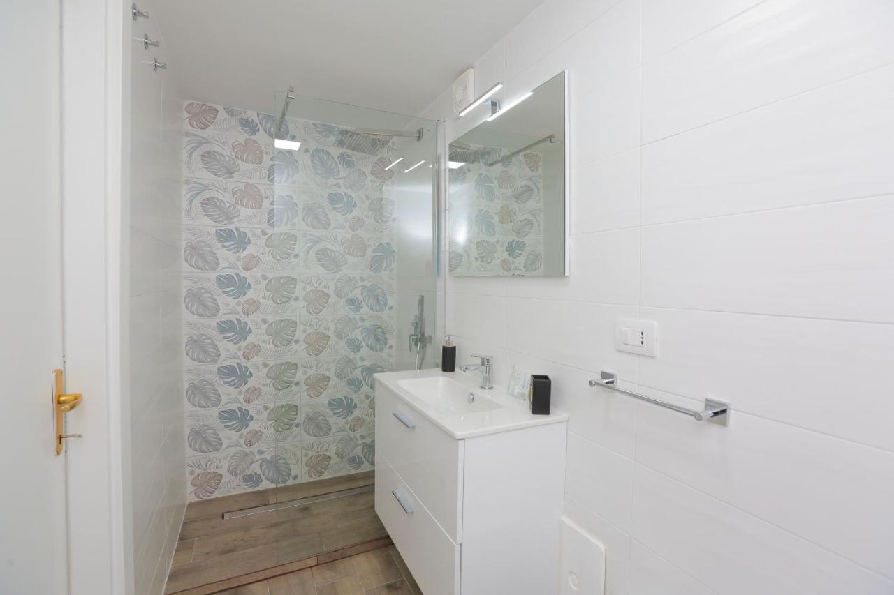 Plateia Apartment Napoli Bagian luar foto